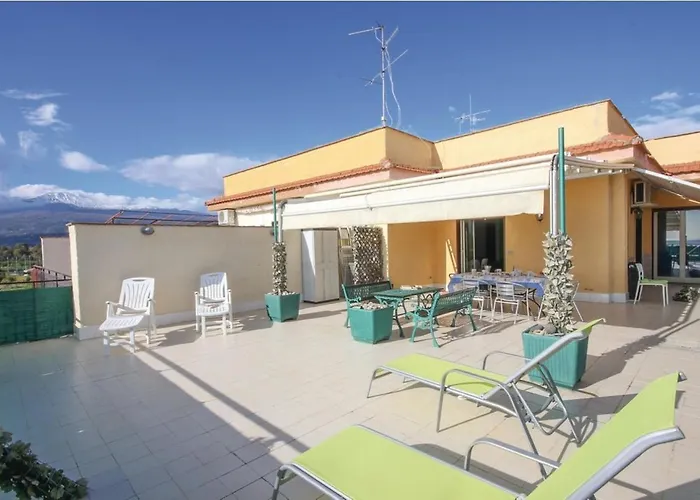 アパート Calliope E Silvia, ジャルディーニ・ナクソス