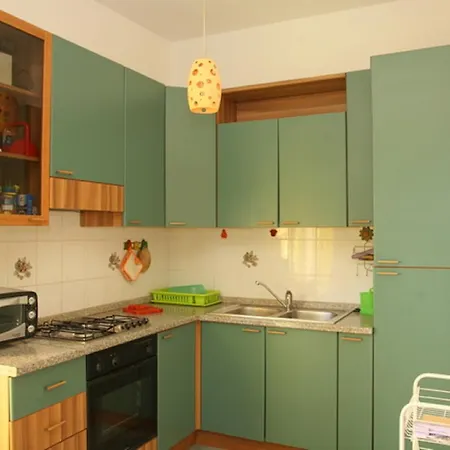 Calliope E Silvia, Apartment