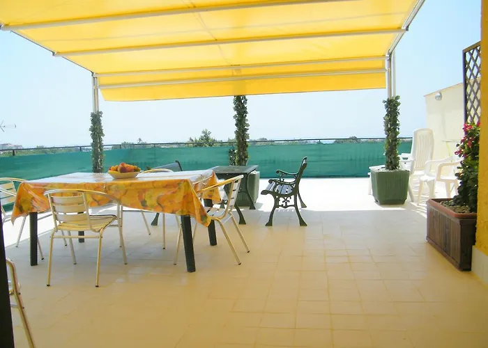 アパート Calliope E Silvia, ジャルディーニ・ナクソス