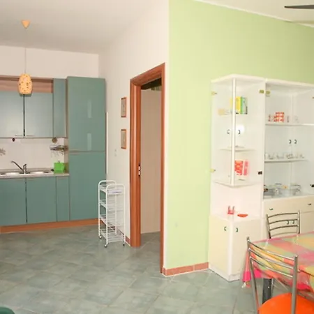 Calliope E Silvia, Apartment